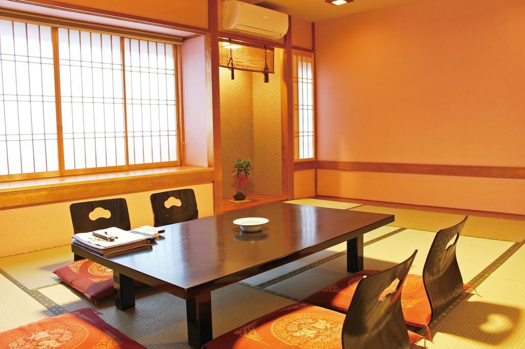 Ajiro Kanko Hotel Atami  Bagian luar foto
