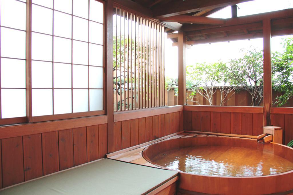 Ajiro Kanko Hotel Atami  Bagian luar foto